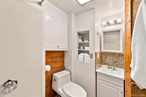 Bath - 464 Long Trail Rd, Black Hawk, CO 80422 photo 1 of 2