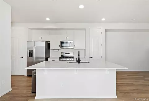 Kitchen - 24431 E 41st Ave, Aurora, CO 80019 photo 3 of 5