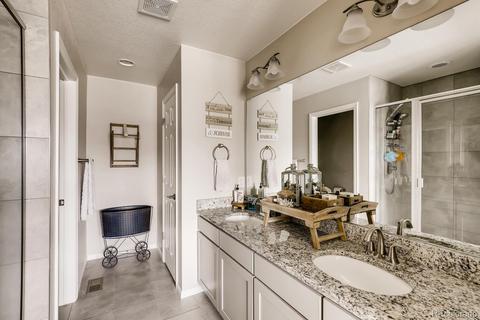 16235 E Warner Dr, Denver, CO 80239 photo 20
