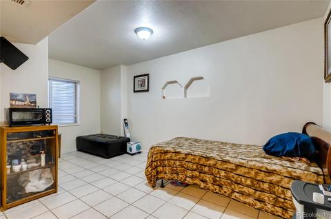4814 Deephaven Ct, Denver, CO 80239 photo 10