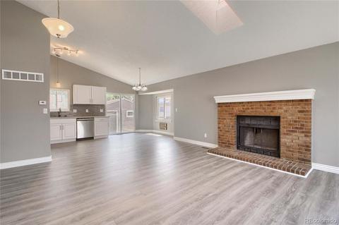 4584 Sable St, Denver, CO 80239 photo 4