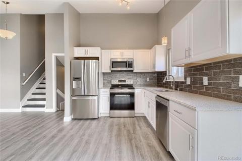 4584 Sable St, Denver, CO 80239 photo 7