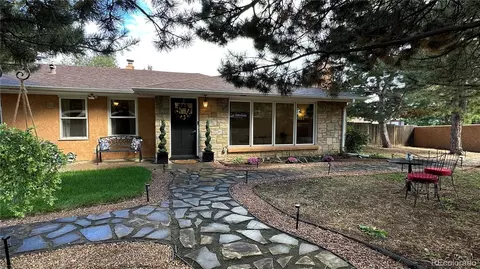 1523 Cresta Rd, Colorado Springs, CO 80906