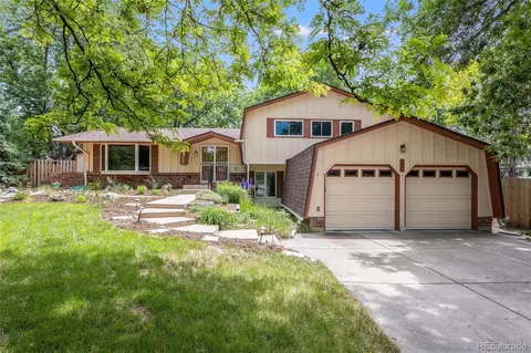 7910 W Harvard Pl, Lakewood, CO 80227