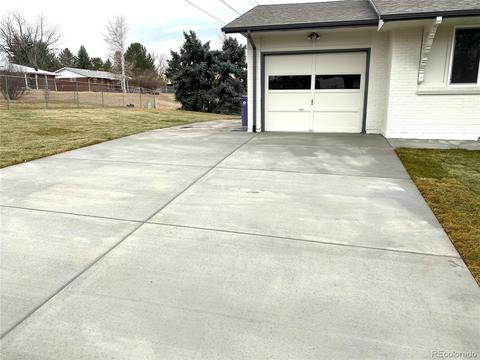 8098 E Lehigh Dr, Denver, CO 80237 photo 2
