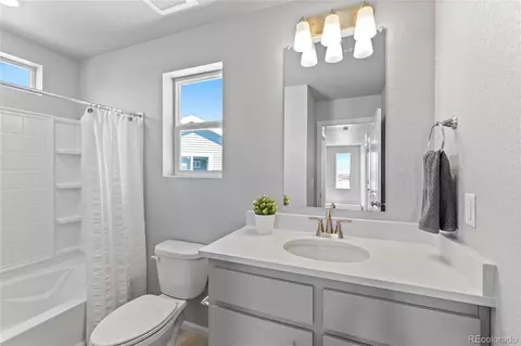 22043 E 38th Pl, Aurora, CO 80019 photo 25