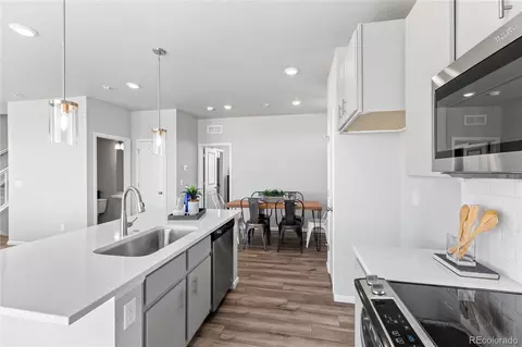 22043 E 38th Pl, Aurora, CO 80019 photo 4