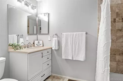 Bath - 8417 Everett Way #B, Arvada, CO 80005 photo 2 of 2