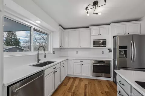 Kitchen - 12869 W 68th Ave, Arvada, CO 80004 photo 2 of 2