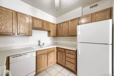 Kitchen - 18284 E Floyd Ave #A, Aurora, CO 80013 photo 2 of 2