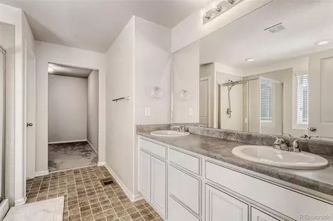 Bath - 25060 E Maple Pl, Aurora, CO 80018 photo 1 of 5