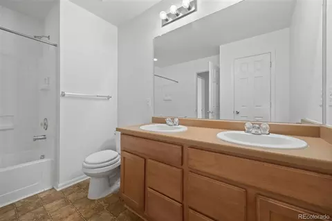 Bath - 19171 E 58th Ave #D, Denver, CO 80249 photo 3 of 4
