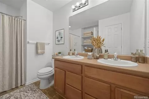 Bath - 19171 E 58th Ave #D, Denver, CO 80249 photo 2 of 4