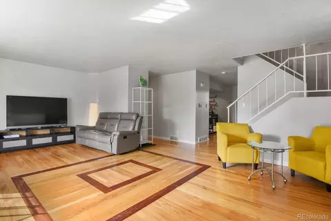 9091 E Oxford Dr, Denver, CO 80237 photo 2