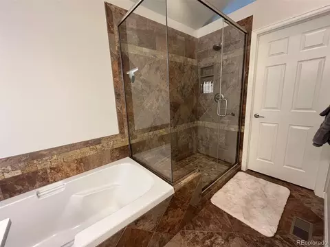 Bath - 10025 Teton Ct, Lone Tree, CO 80124 photo 2 of 3