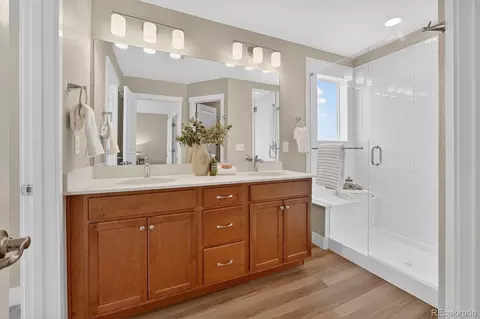 Bath - 4286 E 98th Pl, Thornton, CO 80229 photo 2 of 5