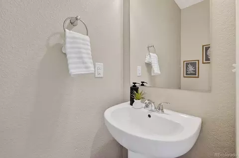Bath - 4286 E 98th Pl, Thornton, CO 80229 photo 1 of 5
