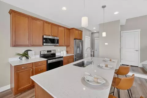 Kitchen - 4286 E 98th Pl, Thornton, CO 80229 photo 4 of 5