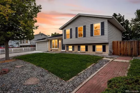 1622 S Salida Way, Aurora, CO 80017