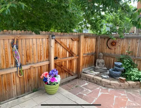 Exterior - 1038 E 4th Ave, Denver, CO 80218 photo 4 of 7