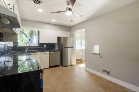 Kitchen - 8735 W 54th Pl, Arvada, CO 80002 photo 2 of 3
