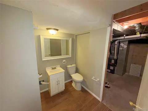 Bath - 17269 Evans Dr, Aurora, CO 80013 photo 3 of 3