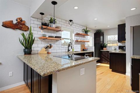 611 Stuart St, Denver, CO 80204 photo 2