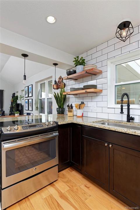 611 Stuart St, Denver, CO 80204 photo 5
