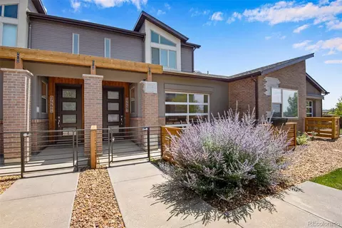 19570 E Sunset Cir, Aurora, CO 80015