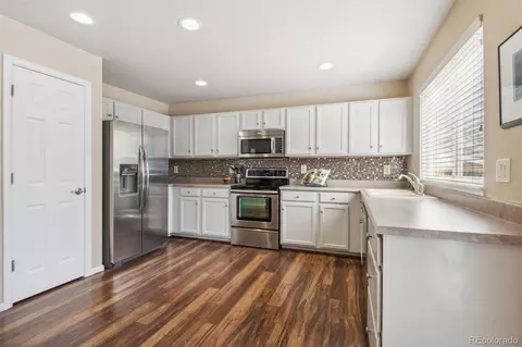 Kitchen - 19194 E Amherst Dr, Aurora, CO 80013 photo 2 of 3