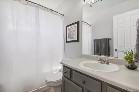 Bath - 19194 E Amherst Dr, Aurora, CO 80013 photo 4 of 5