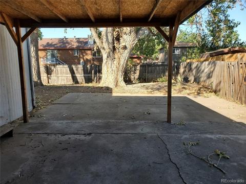 5501 Carson St, Denver, CO 80239 photo 2