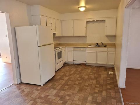 5501 Carson St, Denver, CO 80239 photo 14