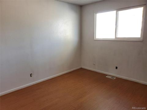 5501 Carson St, Denver, CO 80239 photo 9