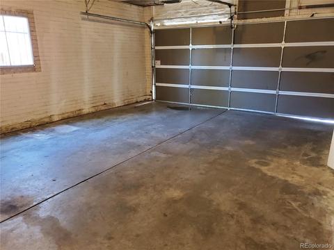 5501 Carson St, Denver, CO 80239 photo 4