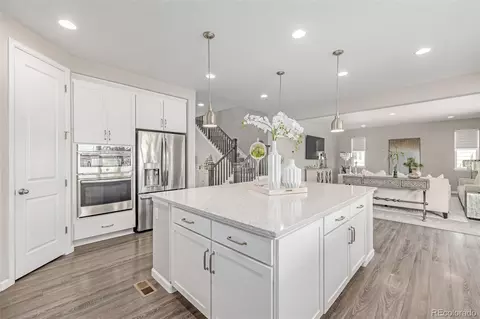 Kitchen - 26654 E Indore Ave, Aurora, CO 80016 photo 4 of 6