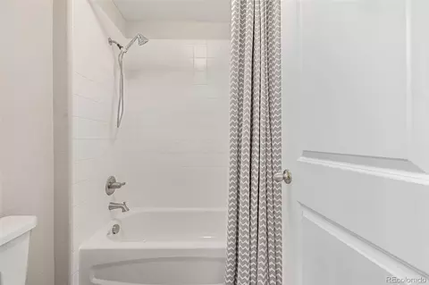 Bath - 26654 E Indore Ave, Aurora, CO 80016 photo 4 of 5