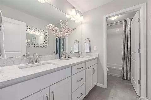 Bath - 26654 E Indore Ave, Aurora, CO 80016 photo 3 of 5