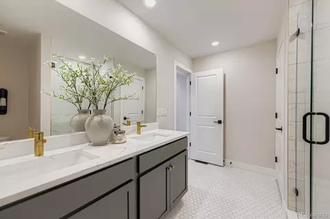 Bath - 15266 W 68th Loop, Arvada, CO 80007 photo 4 of 7