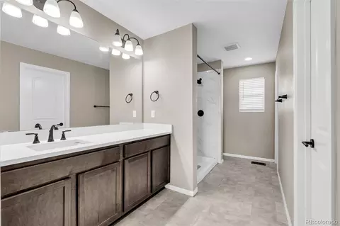 Bath - 27922 E 10th Dr, Aurora, CO 80018 photo 3 of 5
