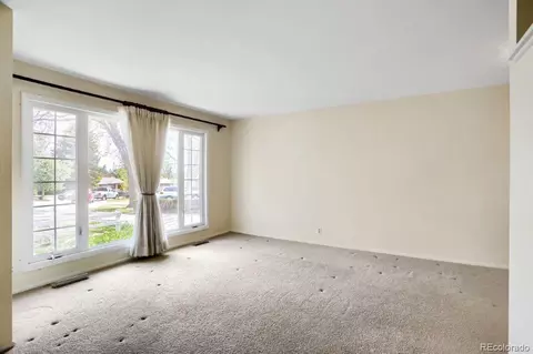 Living - 2961 Lorraine Ct, Boulder, CO 80304 photo 2 of 7