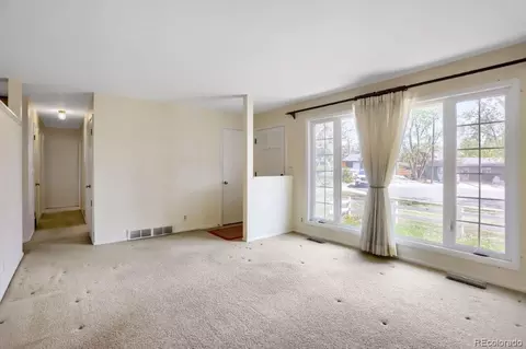 Living - 2961 Lorraine Ct, Boulder, CO 80304 photo 3 of 7