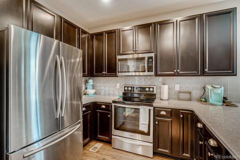 10899 E 25th Dr, Aurora, CO 80010 photo 8