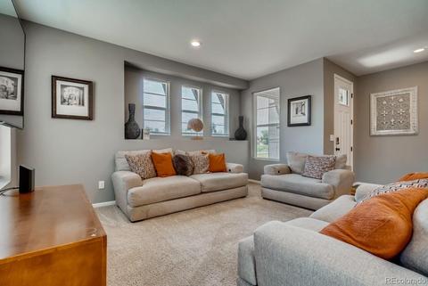 10899 E 25th Dr, Aurora, CO 80010 photo 4