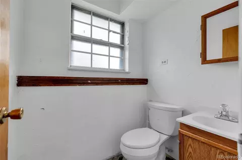 Bath - 16163 E 18th Pl, Aurora, CO 80011 photo 2 of 2