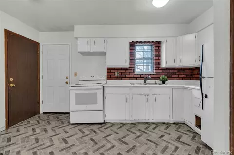 Kitchen - 16163 E 18th Pl, Aurora, CO 80011 photo 2 of 3