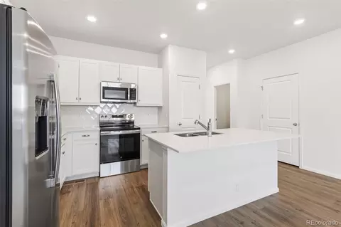 Kitchen - 24246 E 53rd Dr, Aurora, CO 80019 photo 1 of 4