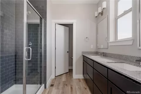 Bath - 8952 E 47th Ave, Denver, CO 80238 photo 2 of 4