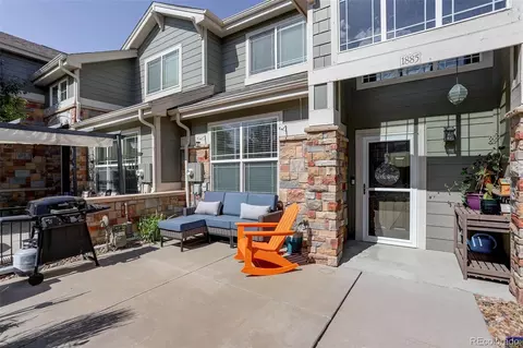 1885 S Buchanan Cir, Aurora, CO 80018 photo 2