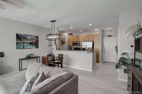 1885 S Buchanan Cir, Aurora, CO 80018 photo 11